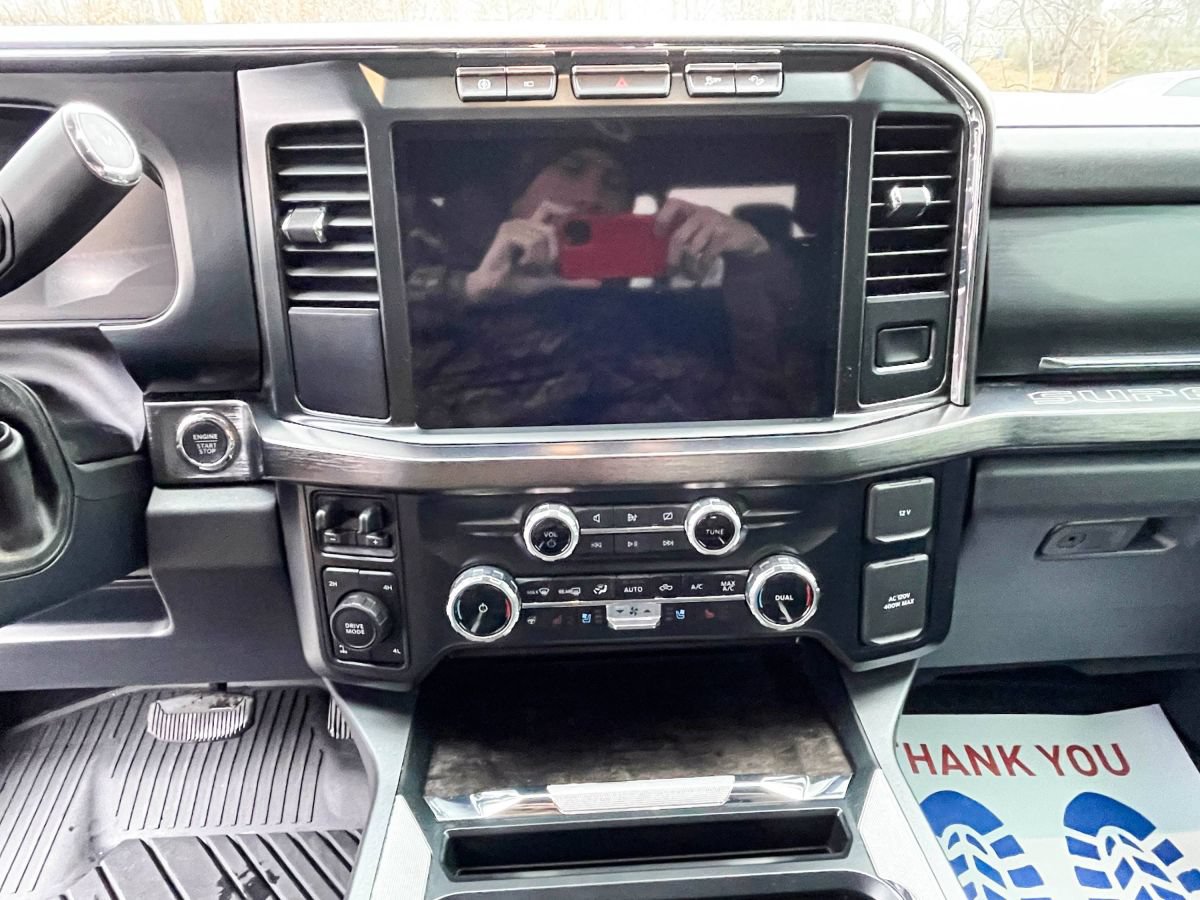 Used 2023 Ford F250 Lariat w/ Sport Appearance Package AWD/4WD image 13