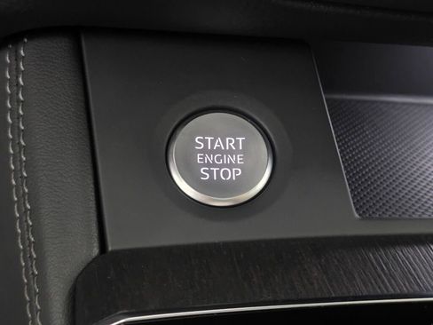 Certified 2025 Audi Q5 2.0T Premium Plus image 43