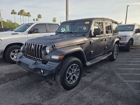 Used 2024 Jeep Wrangler Unlimited Sport AWD/4WD image 3