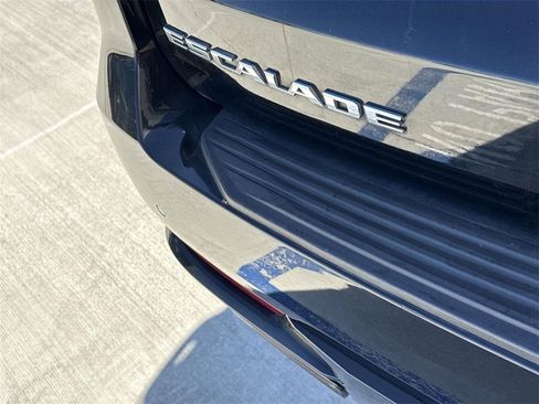 Used 2023 Cadillac Escalade ESV Sport image 29