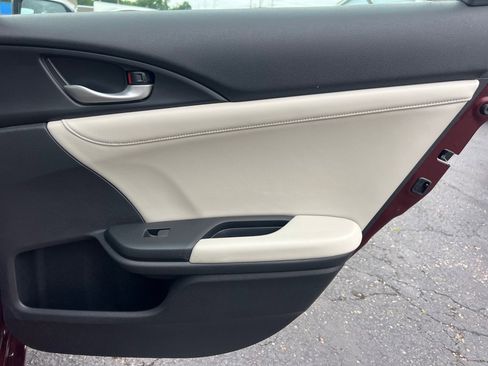 Used 2019 Honda Insight Touring image 15