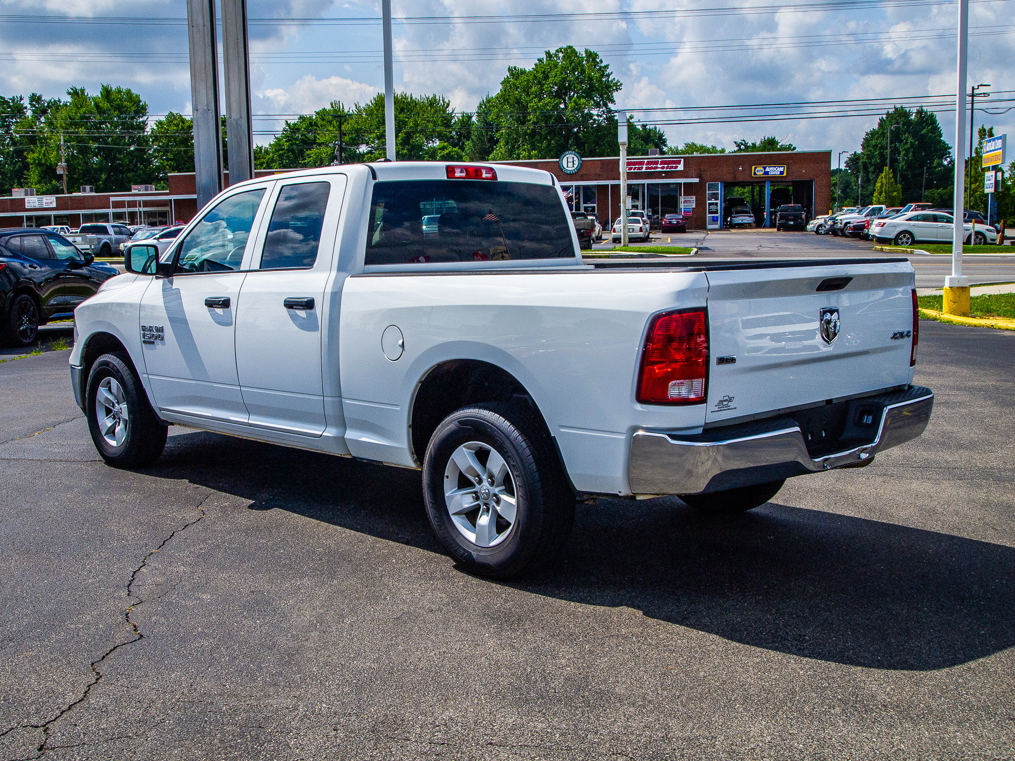 Used 2024 RAM 1500 Classic SLT AWD/4WD image 5
