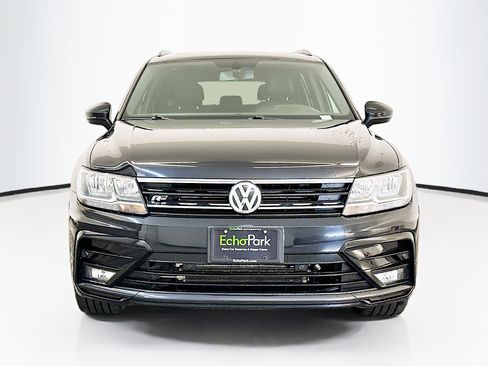 Used 2020 Volkswagen Tiguan SE R-Line image 2