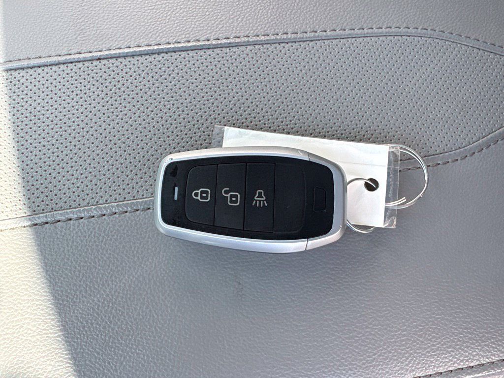 Used 2019 Chevrolet Traverse Premier w/ Driver Confidence II Package FWD image 55