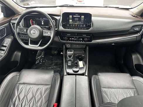 Certified 2021 Nissan Rogue Platinum image 13