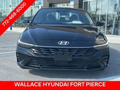 Used 2025 Hyundai Elantra SEL FWD image 3