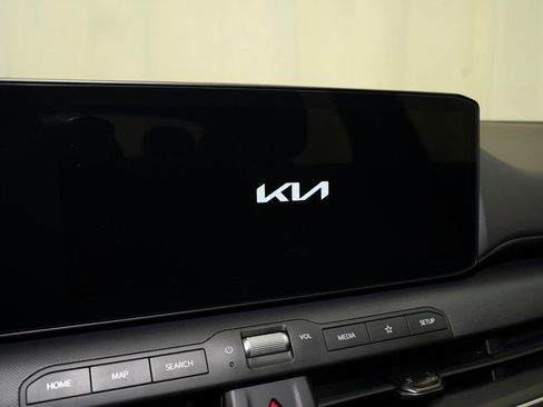 New 2026 Kia K4 LXS image 13