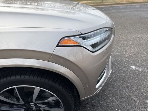 Used 2024 Volvo XC90 B6 Plus w/ Protection Package image 4