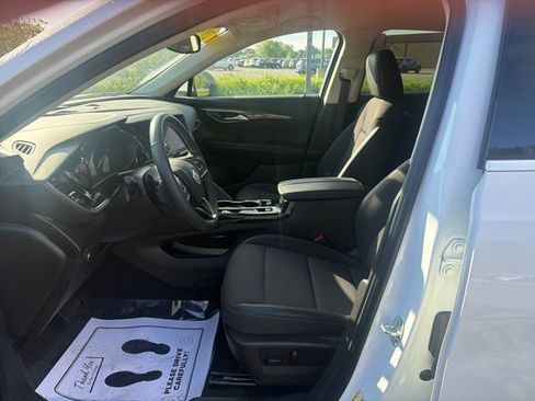 Certified 2022 Buick Envision Preferred FWD image 13