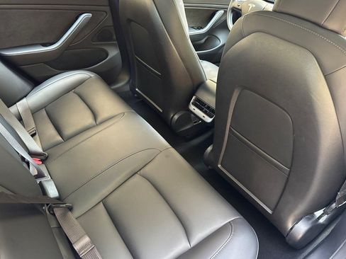 Used 2018 Tesla Model 3 Long Range RWD image 30