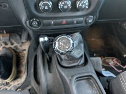 Used 2013 Jeep Wrangler Unlimited Sahara w/ Trailer Tow Group image 4