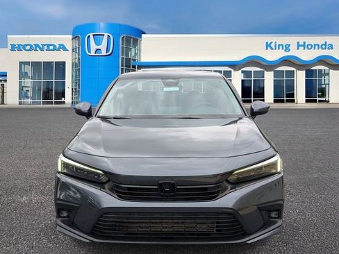 Used 2023 Honda Civic Touring image 2