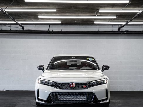 Used 2025 Honda Civic Type R image 8