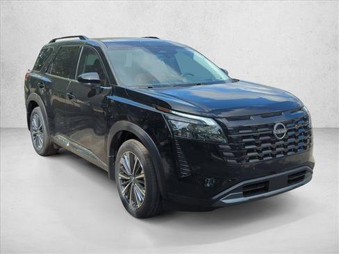 New 2026 Nissan Pathfinder Platinum AWD/4WD image 3