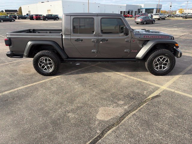 Used 2025 Jeep Gladiator Rubicon w/ Convenience Group AWD/4WD image 7