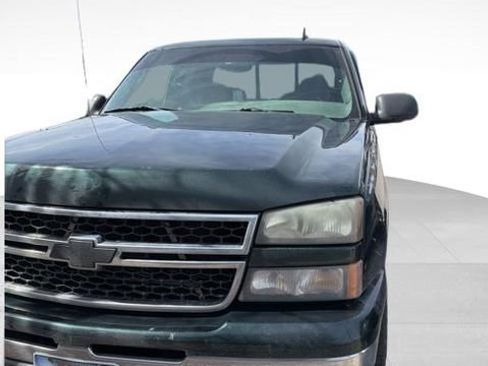 Used 2006 Chevrolet Silverado 1500 LT w/ Onstar Plus Package image 1