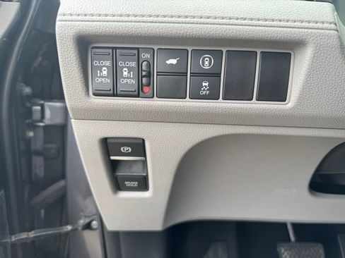 Used 2023 Honda Odyssey EX-L image 15