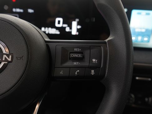 Used 2025 Nissan Kicks SV w/ Illumination Package image 26