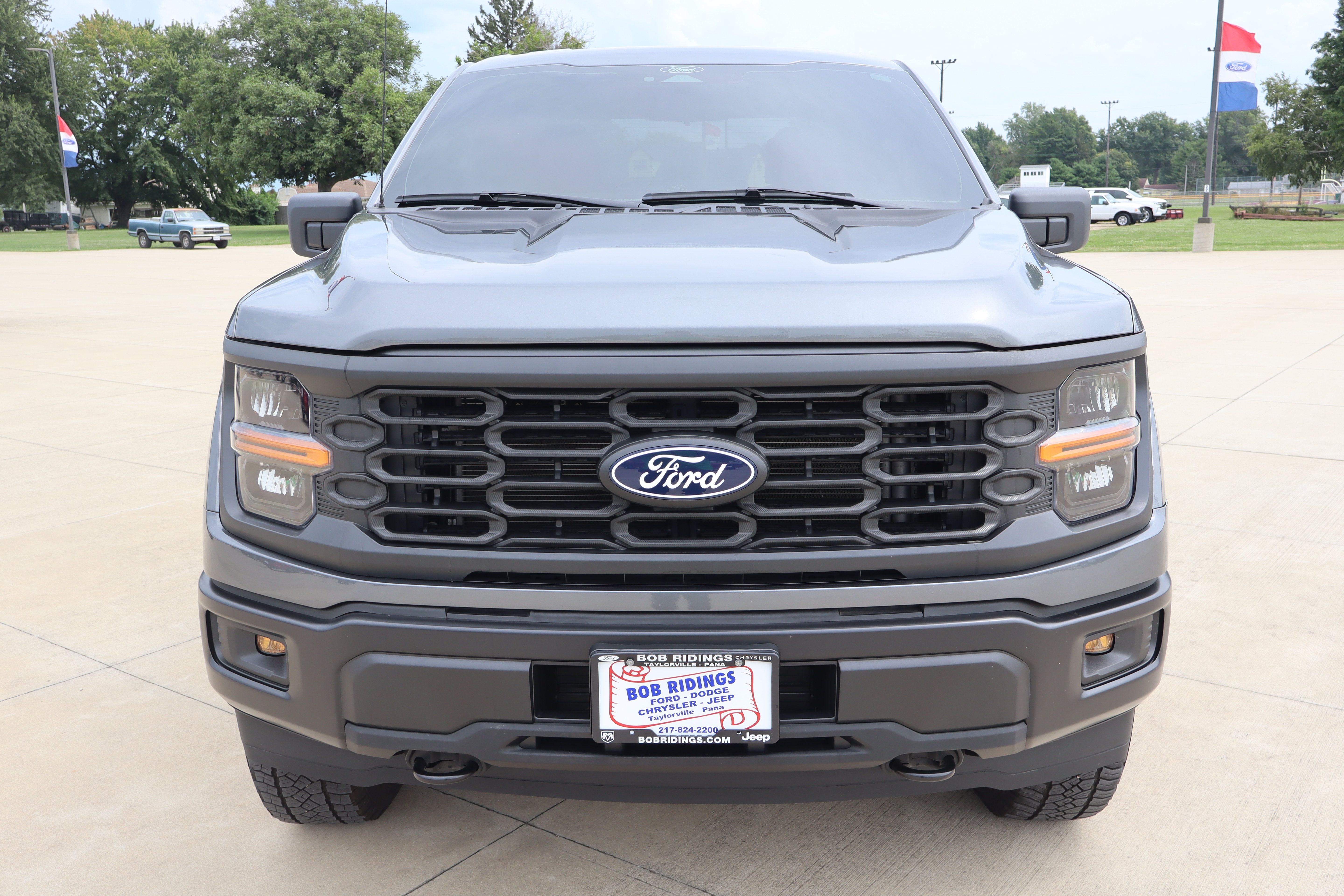 Used 2025 Ford F150 STX w/ Equipment Group 201A FX4 AWD/4WD image 2