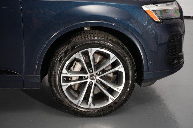 Used 2025 Audi Q7 2.0T Premium Plus w/ Premium Plus Package AWD/4WD image 59
