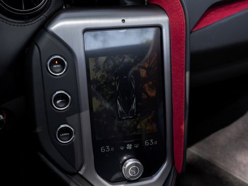 Used 2024 McLaren 750S Spider image 36