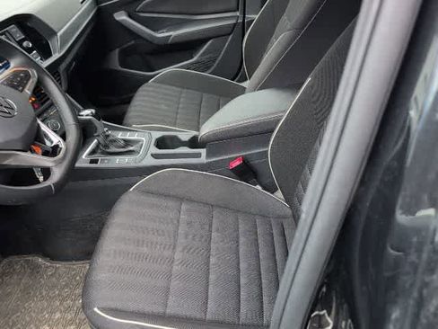 Used 2023 Volkswagen Jetta Sport image 12