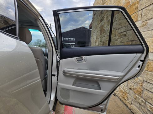 Used 2006 Lexus RX 400h 2WD image 10