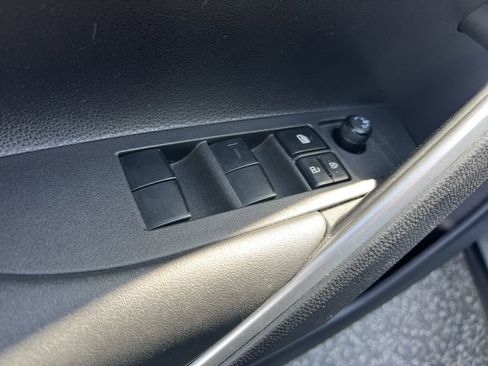 Used 2024 Toyota Corolla Cross XSE w/ Convenience Package image 15