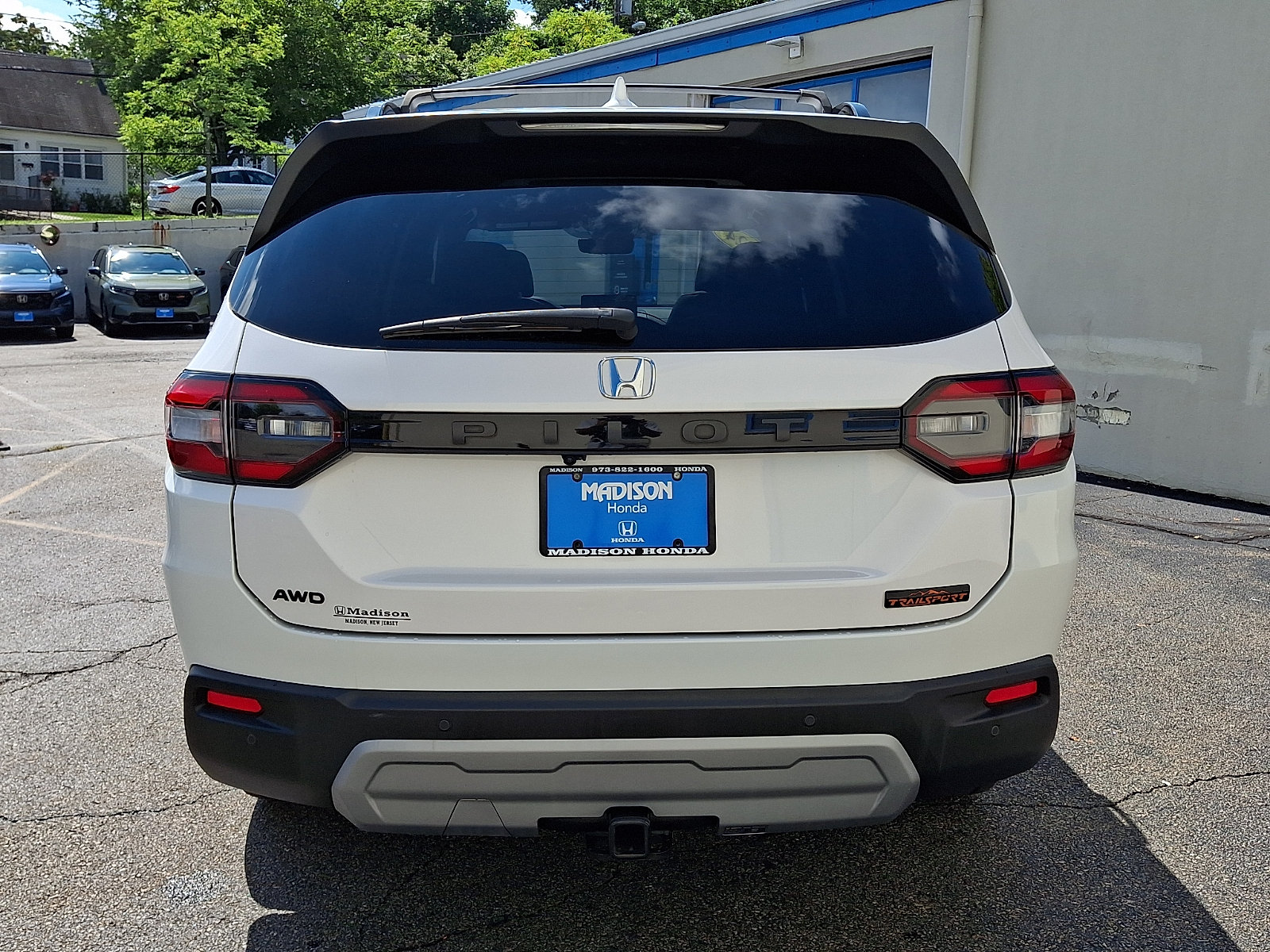 Used 2024 Honda Pilot TrailSport image 5