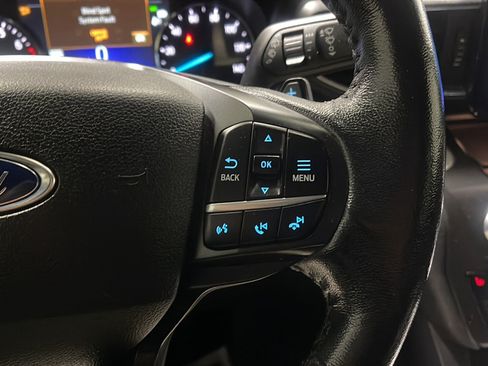 Used 2020 Ford Explorer XLT w/ Equipment Group 202A AWD/4WD image 7