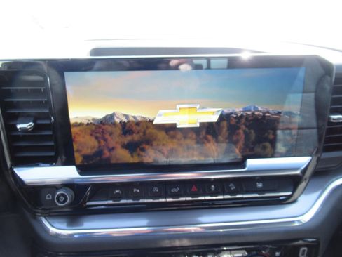 Certified 2024 Chevrolet Silverado 1500 High Country w/ Technology Package image 13