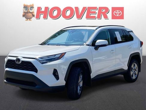 Used 2025 Toyota RAV4 XLE FWD image 3