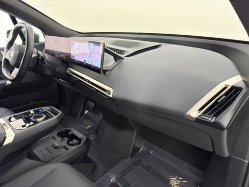 Used 2022 BMW iX xDrive50 w/ Premium Package image 14