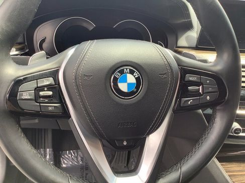 Used 2018 BMW 530i xDrive w/ Premium Package AWD/4WD image 18