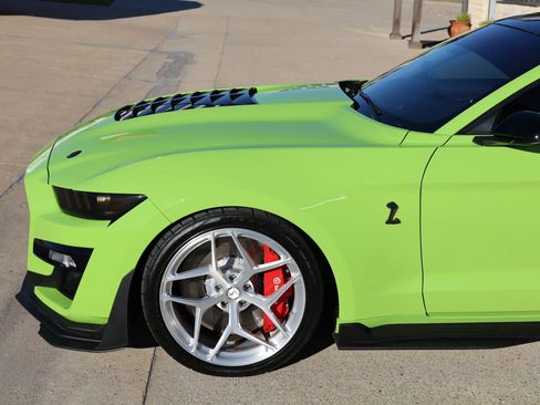 Used 2020 Ford Mustang Shelby GT500 w/ Technology Package image 15