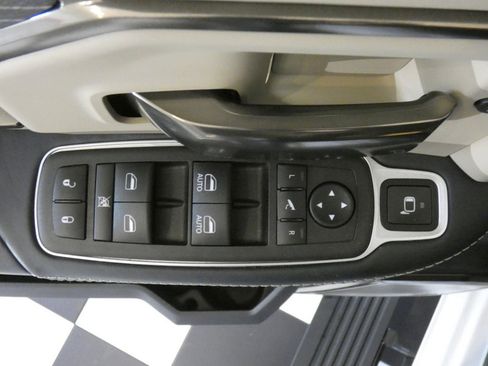 Used 2022 RAM 2500 Limited image 27