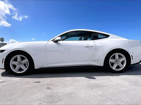 Used 2026 Ford Mustang Coupe RWD image 3