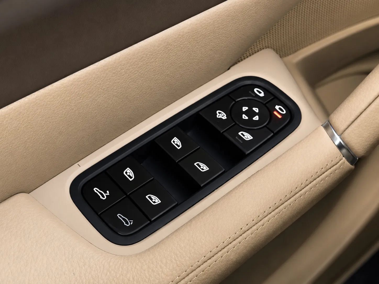 Used 2019 Porsche Cayenne AWD/4WD image 34