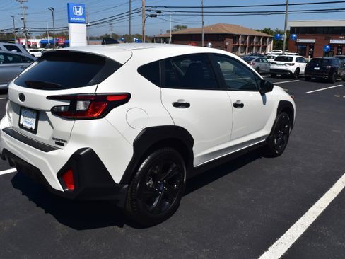 Used 2025 Subaru Crosstrek 2.0i AWD/4WD image 3