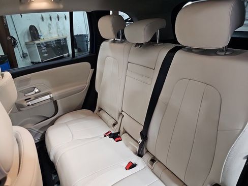New 2026 Mercedes-Benz GLB 250 image 15