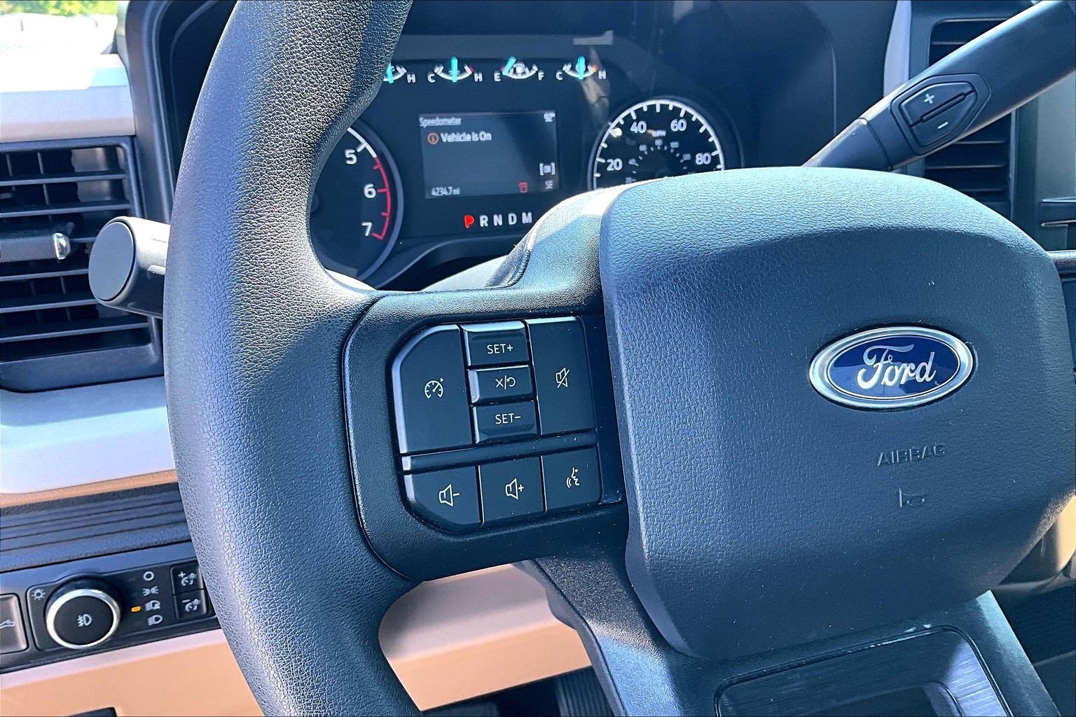 Used 2025 Ford F350 XLT w/ 360-Degree Camera Package AWD/4WD image 10