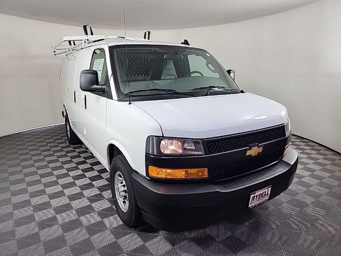 New 2025 Chevrolet Express 3500 w/ Driver Convenience Package image 2