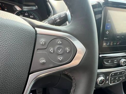 Used 2023 Chevrolet Traverse LT w/ LT Premium Package AWD/4WD image 11