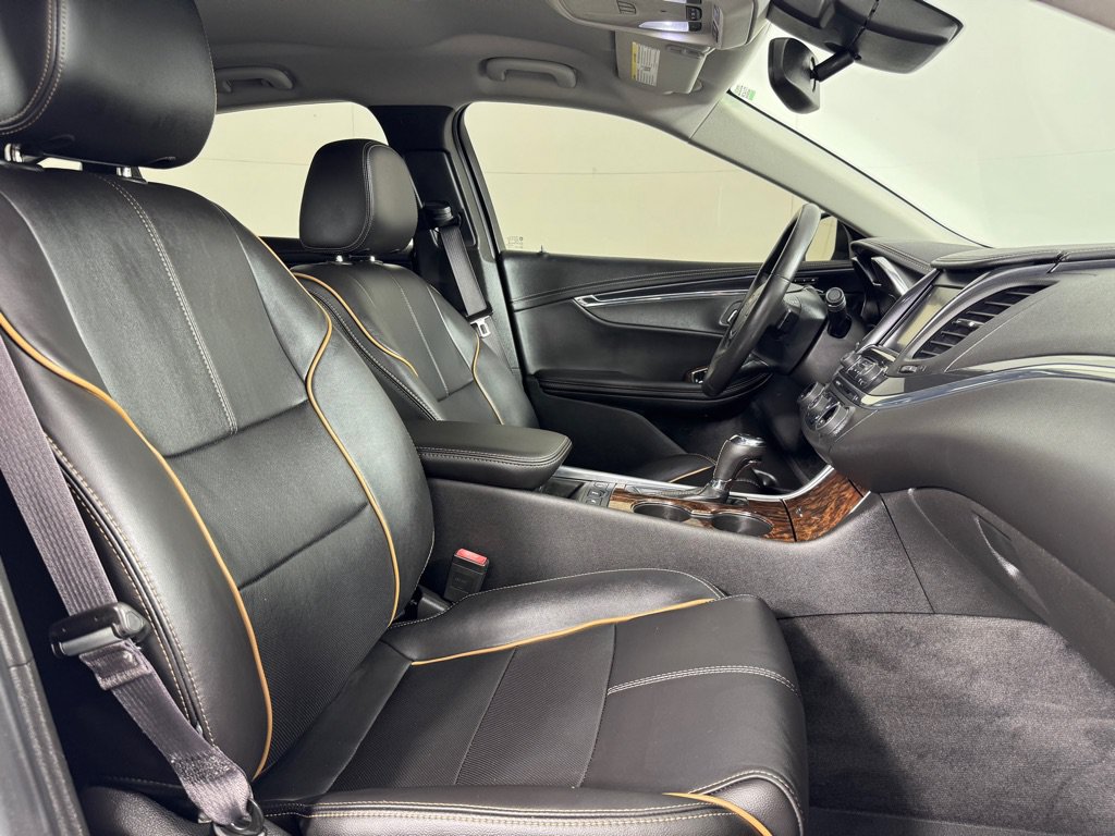 Used 2015 Chevrolet Impala LTZ FWD image 23