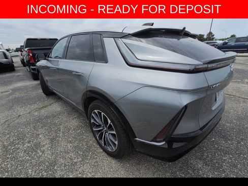 Used 2025 Cadillac Lyriq Sport AWD/4WD image 6