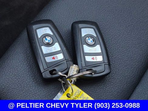 Used 2018 BMW 320i xDrive Sedan AWD/4WD image 40