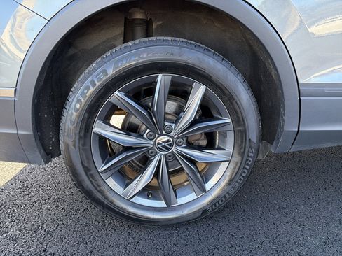 Certified 2023 Volkswagen Tiguan SE w/ Panoramic Sunroof Package image 35