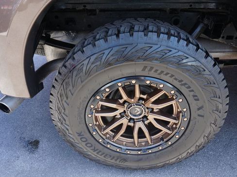 Used 2016 Ford F150 Lariat w/ Equipment Group 502A Luxury AWD/4WD image 15