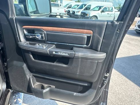 Used 2018 RAM 1500 Laramie AWD/4WD image 36