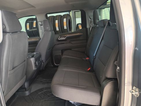 Used 2025 Chevrolet Silverado 1500 LT image 24